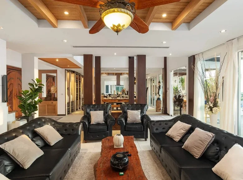 Вилла 8 спален 1 600 м² Wichit, Таиланд