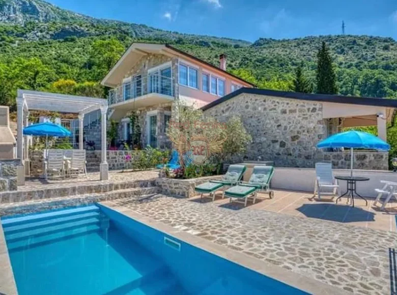 Casa 241 m² Montenegro, Montenegro