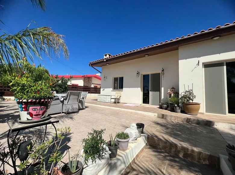 Bungalow de 3 dormitorios 169 m² Souni Zanatzia, Chipre