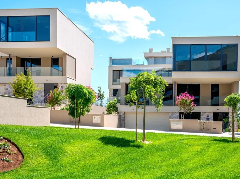 Casa 4 habitaciones 401 m² Crveni Vrh, Croacia