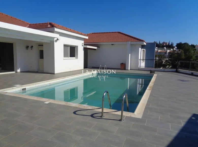 Maison 6 chambres 635 m² Koinoteta Agiou Tychona, Chypre