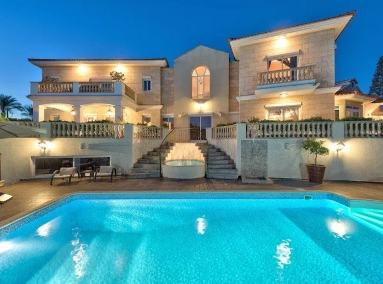 Casa 5 habitaciones 320 m² Agios Tychonas, Chipre