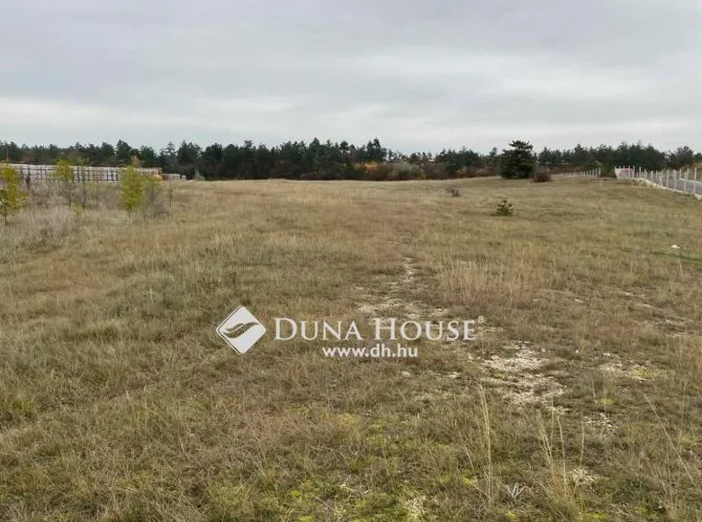 Land 11 638 m² Veszpremi jaras, Hungary