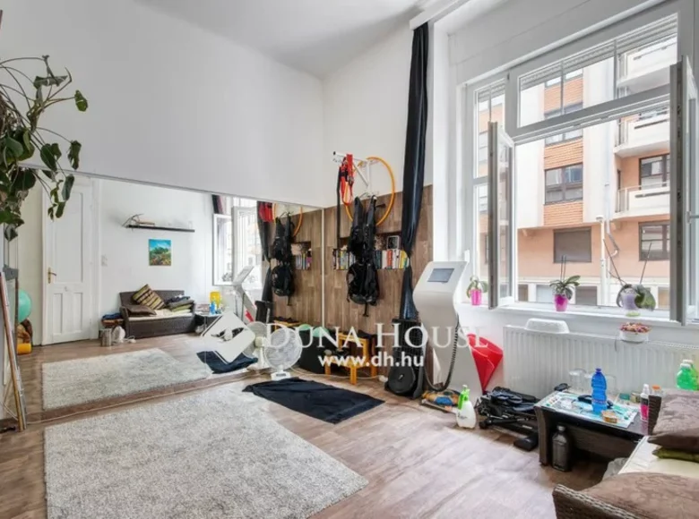 Apartment 1 bathroom 83 m² in Budapest, Hungary