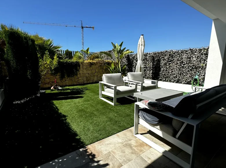 Szeregowiec 3 pokoi 170 m² Finestrat, Hiszpania