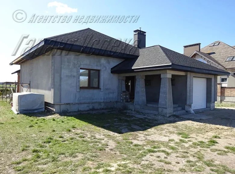 Casa 191 m² Kamianica Zyravieckaja, Belarús