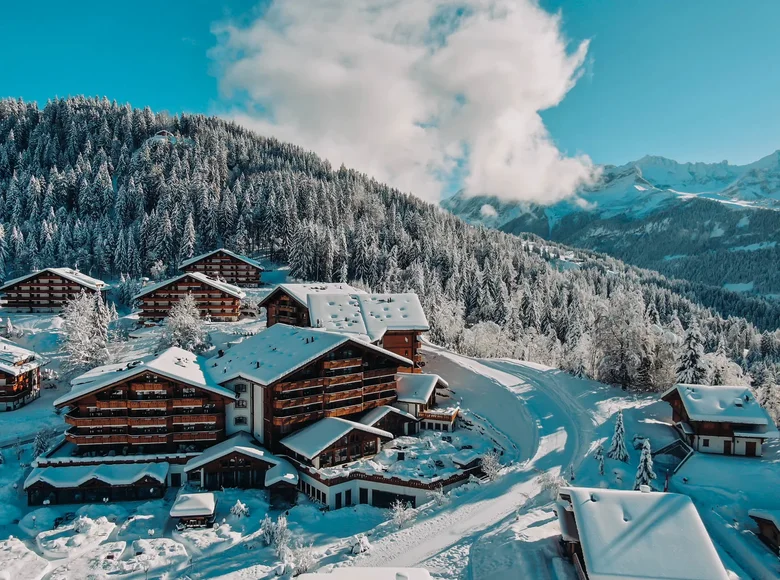 Propiedad comercial  en Alp, Španjolska