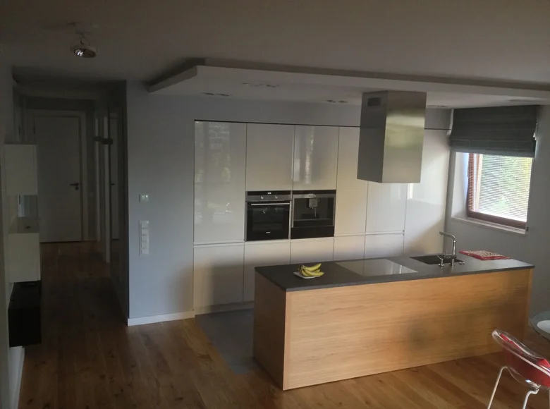3 room apartment 73 m² in Warsaw, Poland