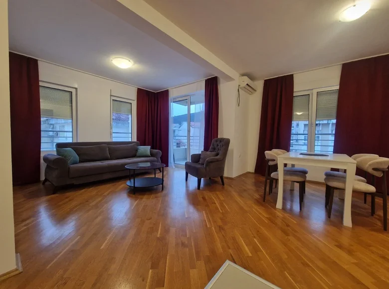 Apartamento 1 habitacion 60 m² en Budva, Montenegro