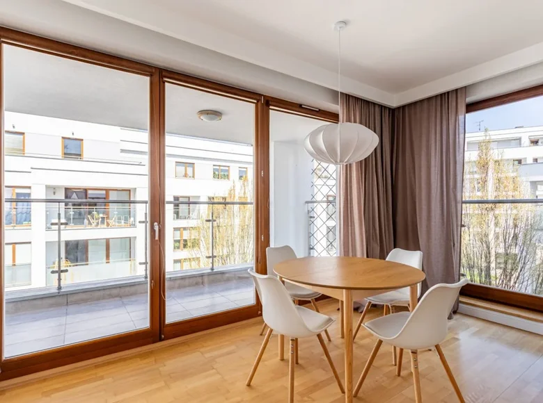 Mieszkanie 2 pokoi 56 m² Warszawa, Polska