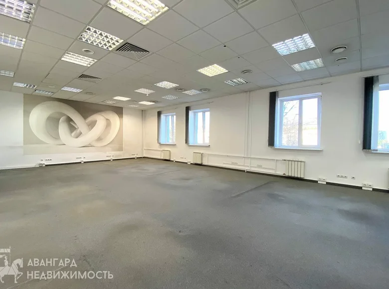 Büro 4 zimmer 132 m² in Minsk, Belarus