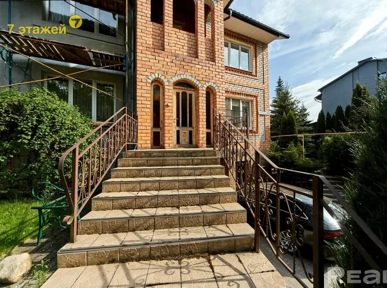 Cottage 237 m² Ratamka, Belarus