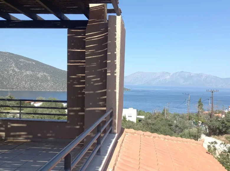villa de 5 dormitorios 220 m² Municipality of Chalkida, Grecia