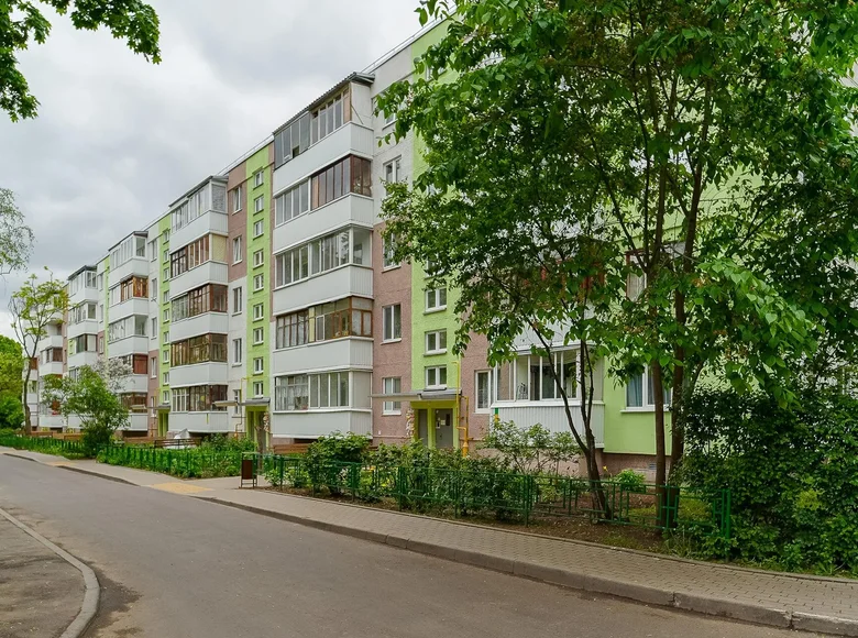 Mieszkanie 4 pokoi 58 m² Mińsk, Białoruś
