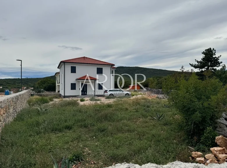 4 bedroom house 152 m² Opcina Vrbnik, Croatia