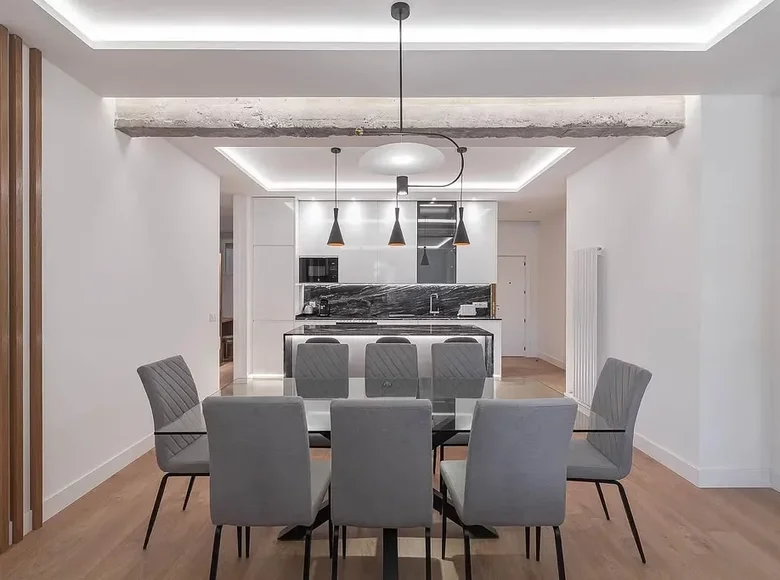 Квартира 3 спальни 127 м² Мадрид, Испания