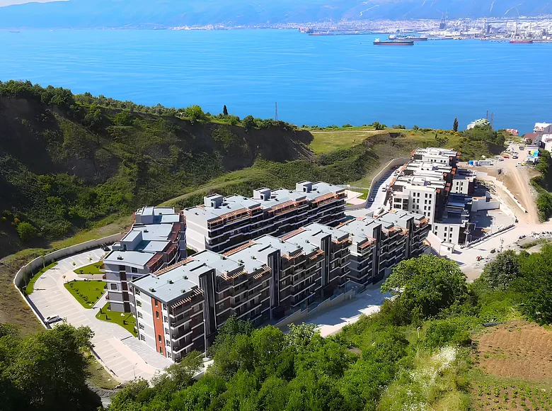 Дуплекс 5 комнат 195 м² Гёльджюк, Турция