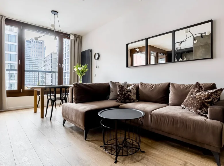 Mieszkanie 2 pokoi 50 m² w Warszawa, Polska