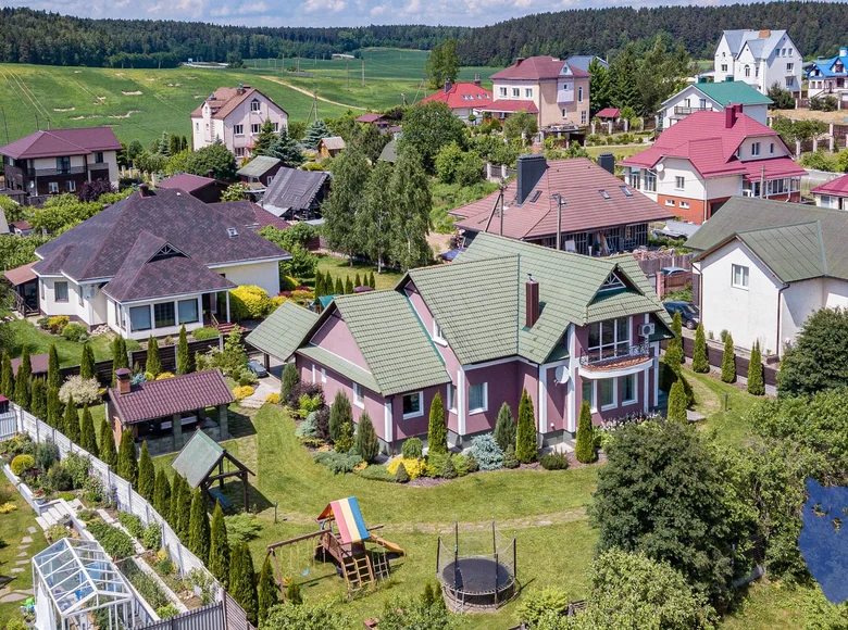Cottage 235 m² Marjaliva, Belarus