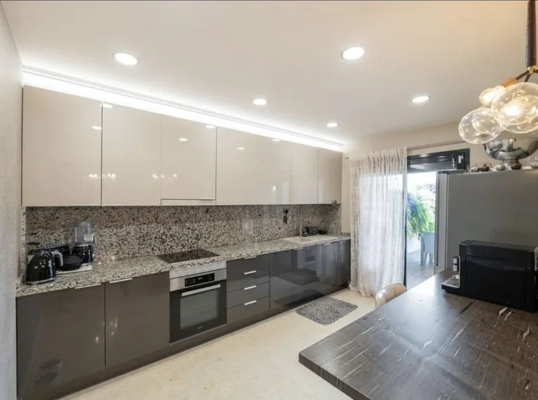 Apartamento 5 habitaciones 281 m² Benahavis, Španjolska