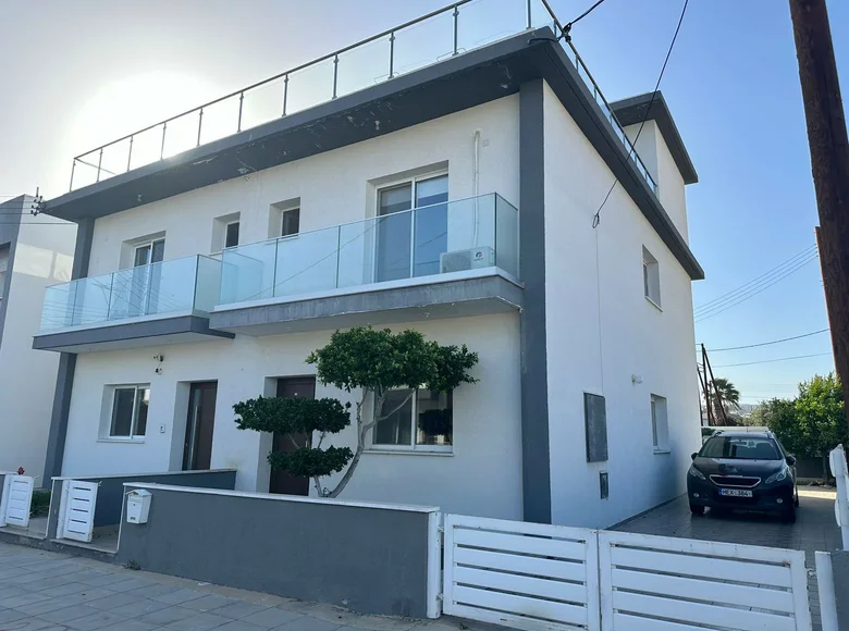 Дом 4 спальни  в Като Полемидия, Кипр