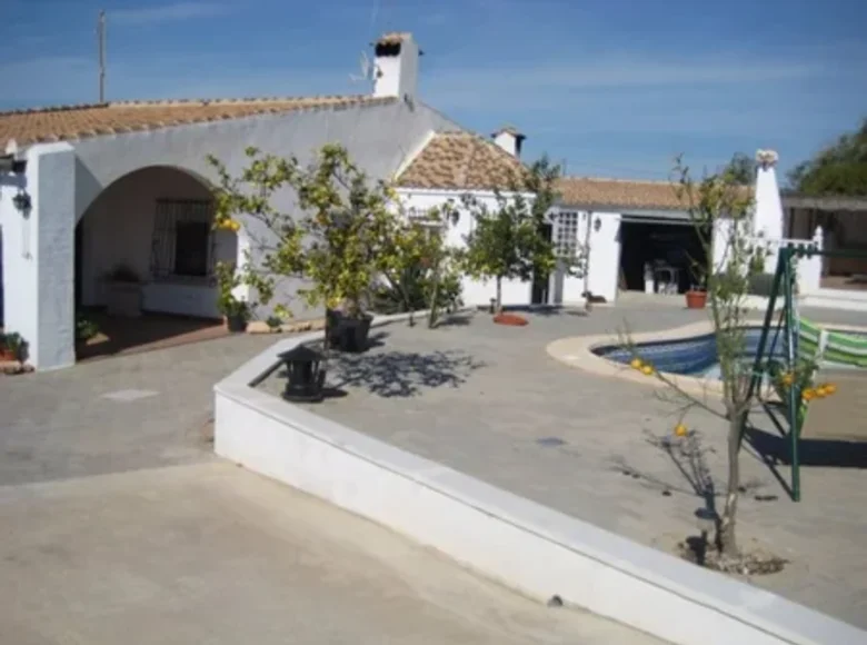 4-Schlafzimmer-Villa 282 m² Murcia, Spanien
