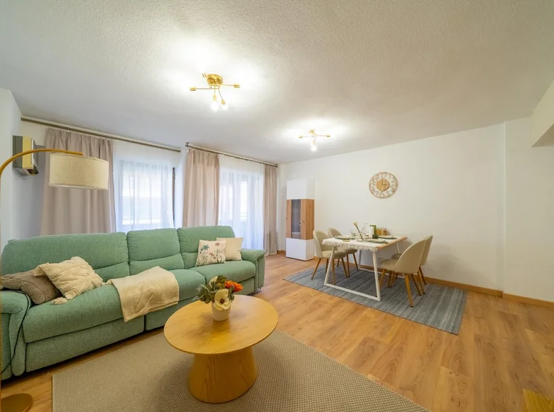 Apartamento 4 habitaciones  Alicante, Španjolska