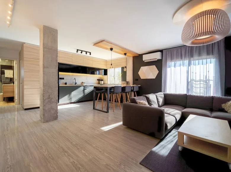 Квартира 4 спальни 133 м², Испания