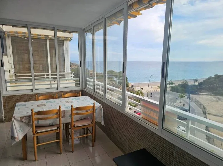 Mieszkanie 2 pokoi 83 m² Villajoyosa, Hiszpania