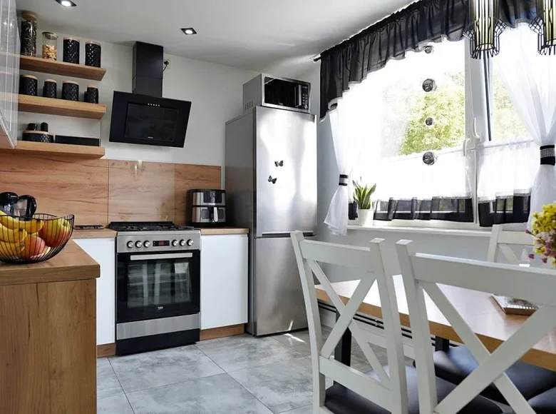Mieszkanie 3 pokoi 53 m² Chalawy, Polska