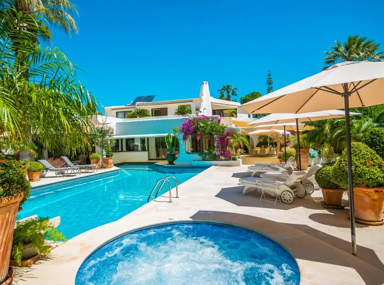5 bedroom villa 450 m² Loule, Portugal