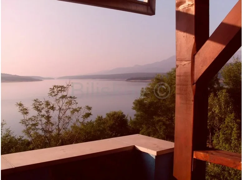 7 room house 600 m² Grad Vrlika, Croatia