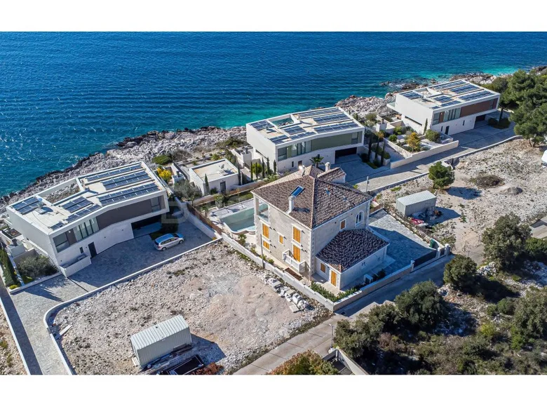 6 room house 500 m² Opcina Rogoznica, Croatia