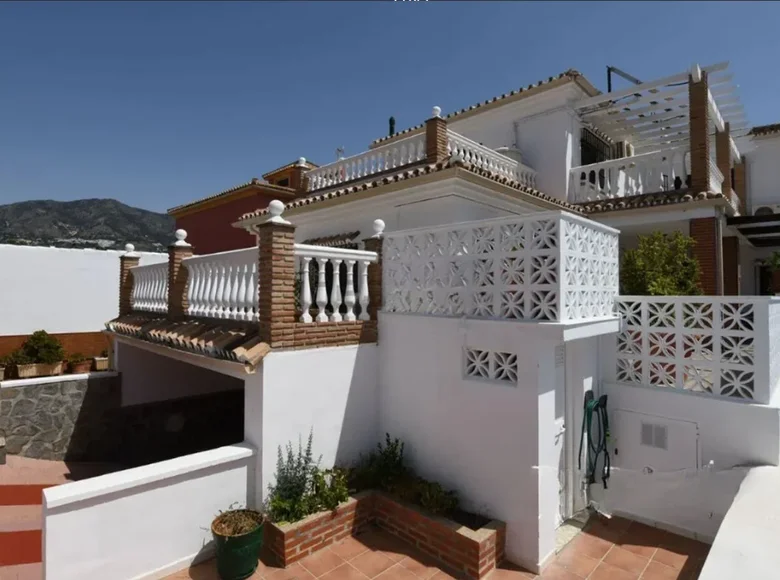 Villa de 6 habitaciones  Mijas, Španjolska