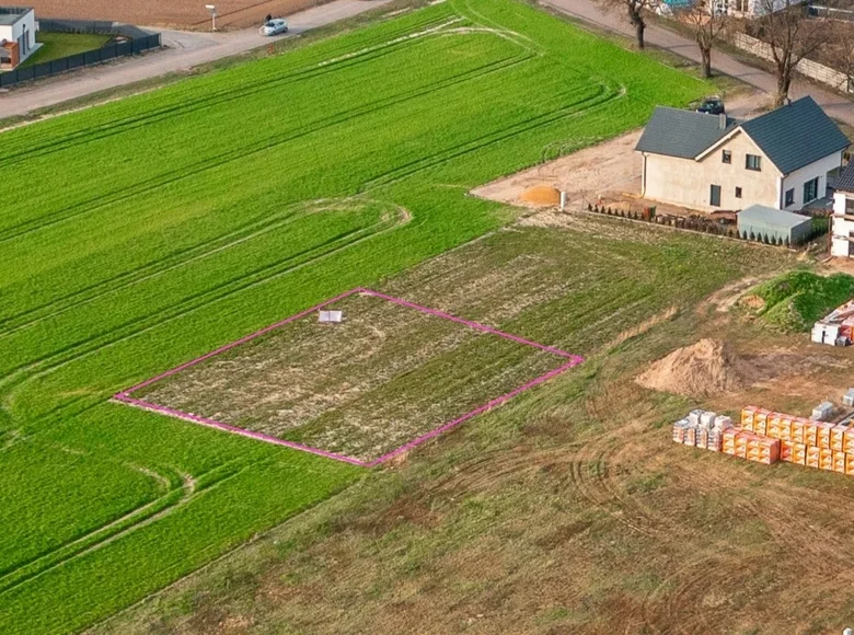 Atterrir 819 m² Smolice, Pologne