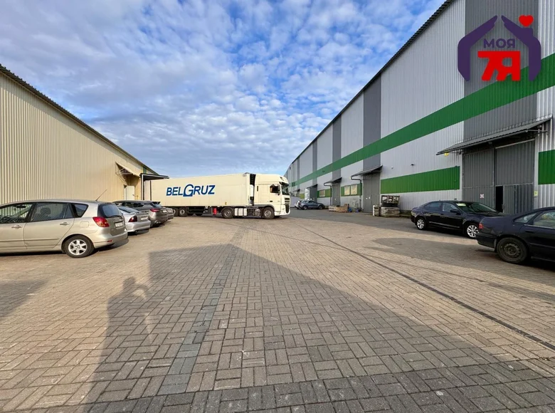 Almacén 480 m² en Chaciezyna, Belarús
