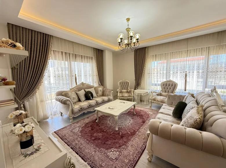 Квартира 4 спальни 200 м² Кестель, Турция