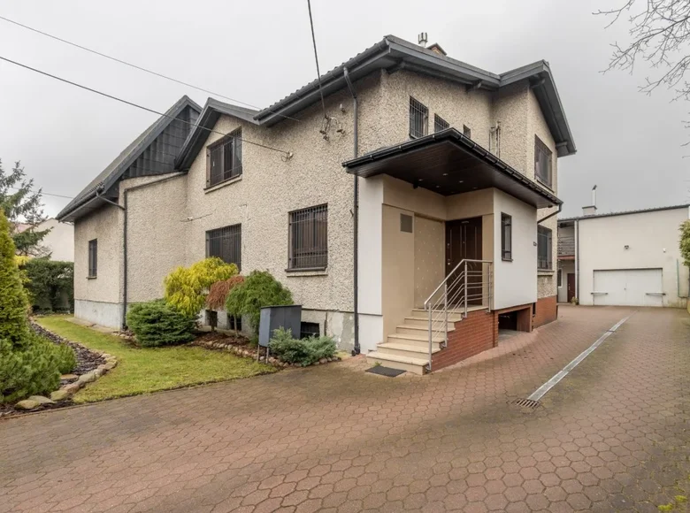 House 10 rooms 640 m² Pruszkow, Poland