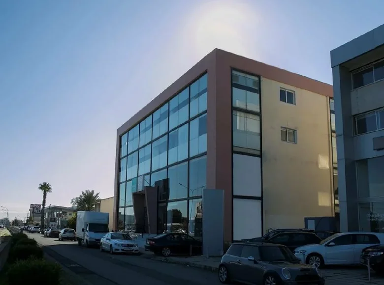 Nieruchomości komercyjne 1 100 m² Aradipu, Cypr