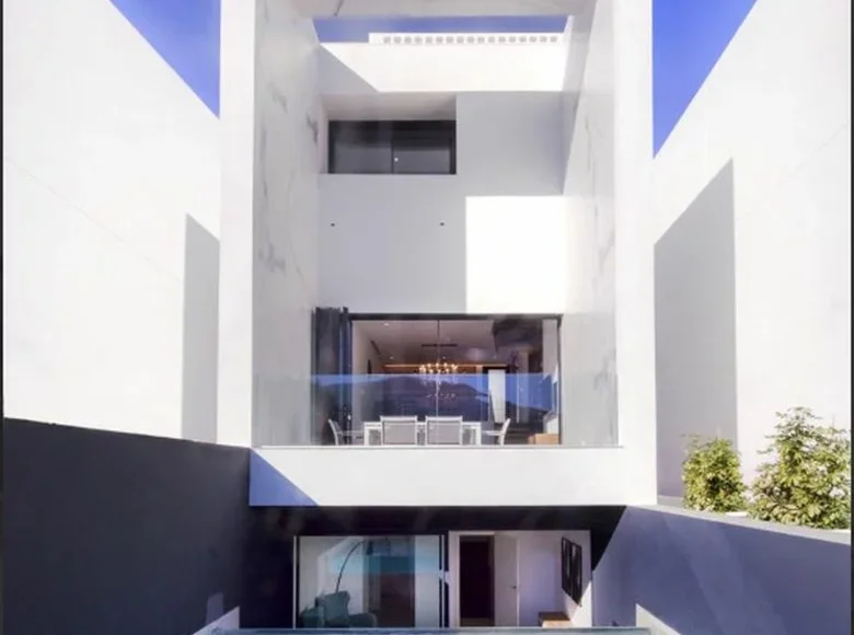 Townhouse 450 m² Benidorm, Spain