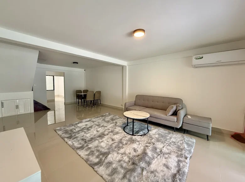 Adosado 2 habitaciones 120 m² Pattaya City, Tailandia