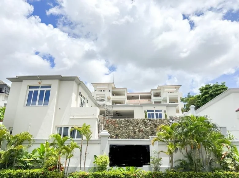 villa de 5 dormitorios 480 m² Huai Yai, Tailandia