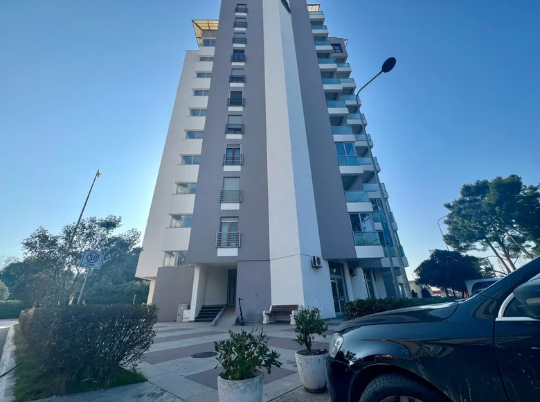 1 bedroom apartment 60 m² Bar, Montenegro