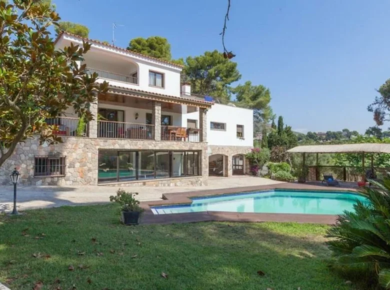 7 bedroom villa 719 m² Castelldefels, Spain