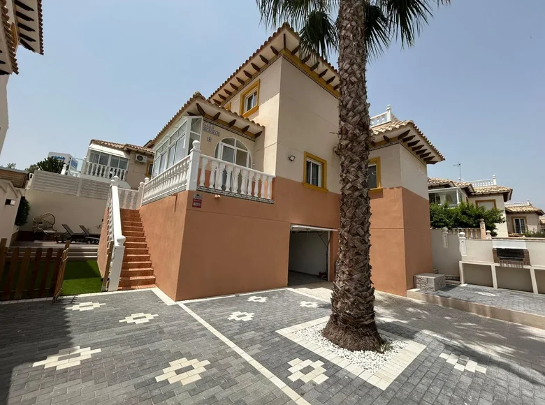 Villa de 4 habitaciones  Orihuela, Španjolska