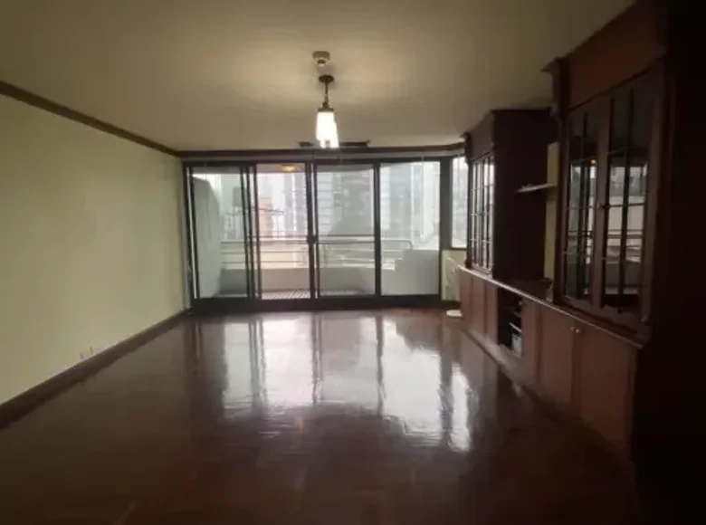 1 bedroom condo 74 m² Bangkok, Thailand