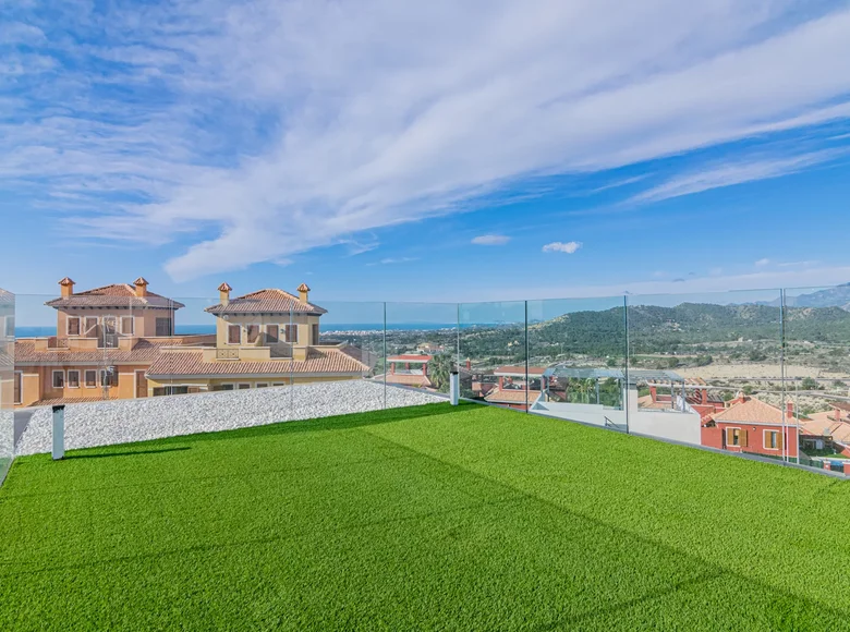 4-Schlafzimmer-Villa 236 m² Finestrat, Spanien
