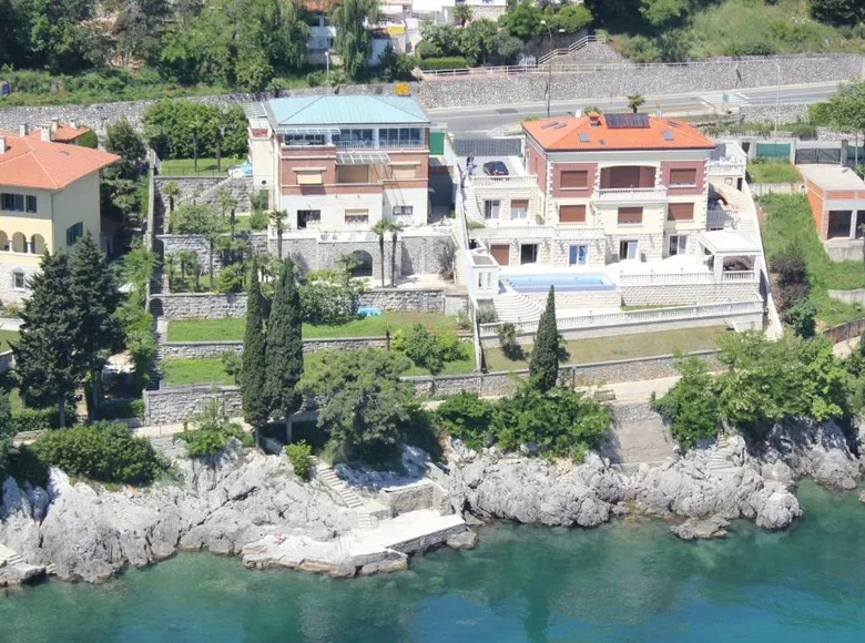 Villa 11 bedrooms 1 009 m² Veprinac, Croatia