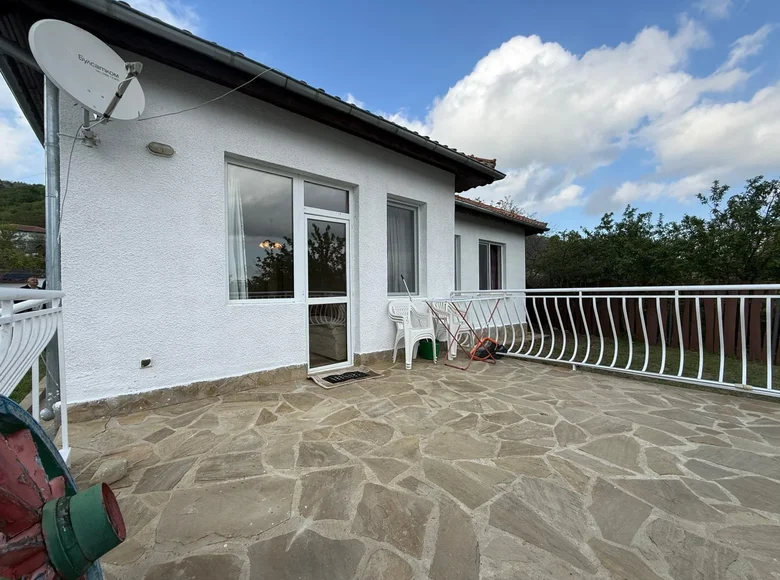 3 bedroom bungalow 130 m² Goritsa, Bulgaria