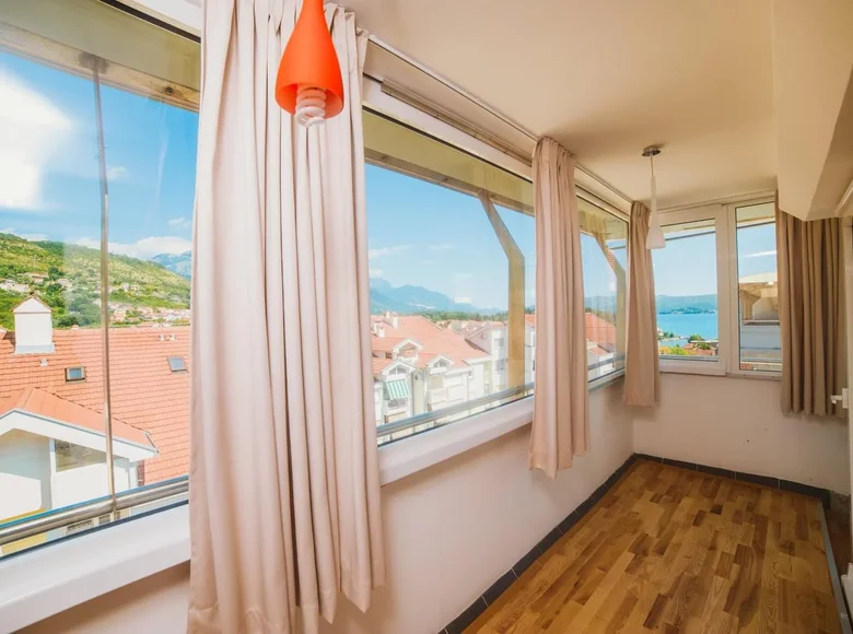 Wohnung 1 Schlafzimmer 54 m² Tivat, Montenegro